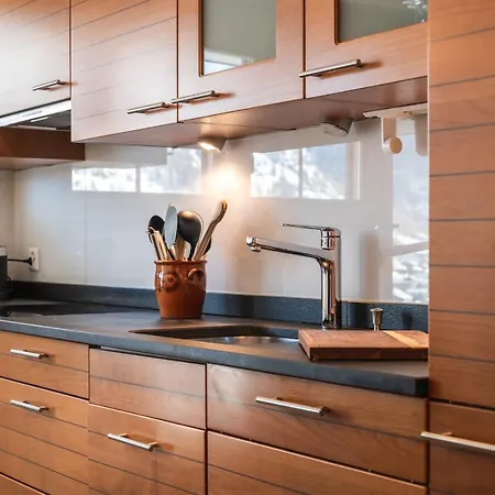 Montana Apartment *